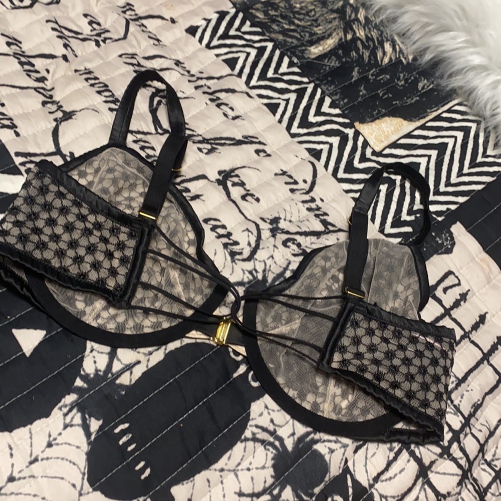 Bra - Picture 2 of 4